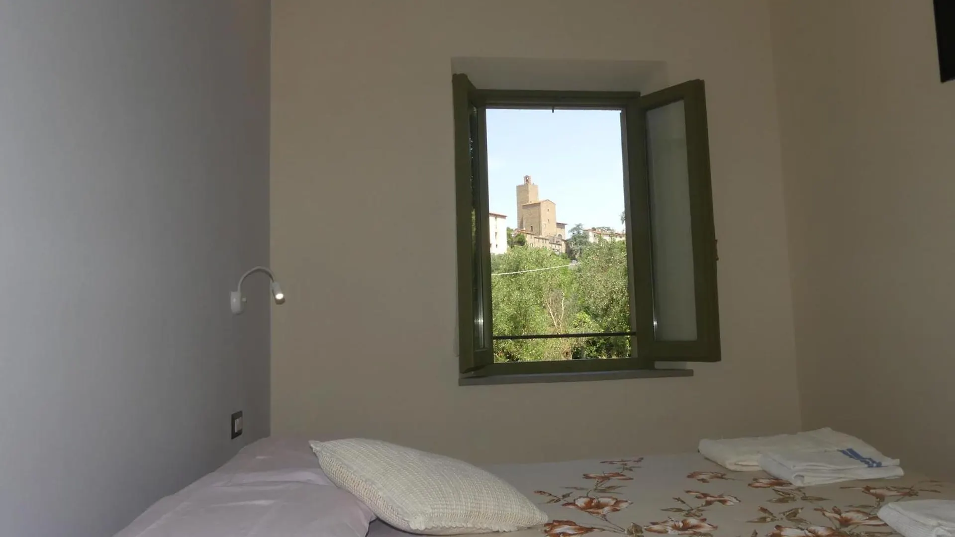 Helichrysum Bed & Breakfast Vinci