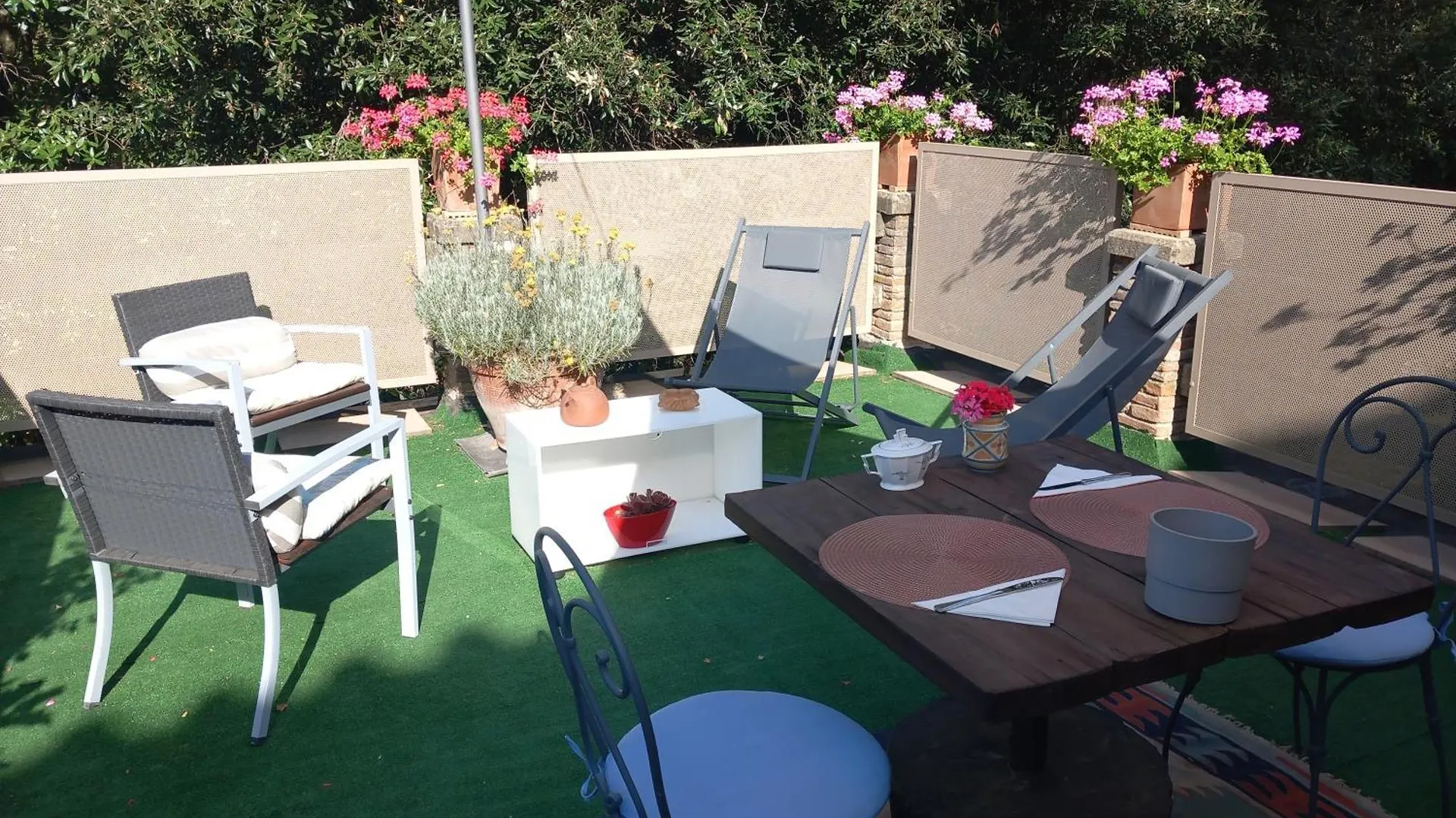 Helichrysum Bed & Breakfast Vinci 0*,  Italy