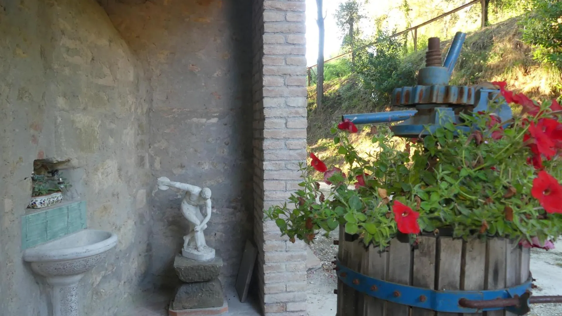 Helichrysum Bed & Breakfast Vinci